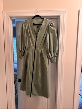 STYLEWE Olive Green Puff-Sleeve Midi Dress with Front Zip